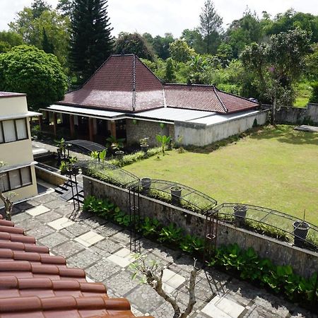 Akasa Hotel Калиуранг Екстериор снимка