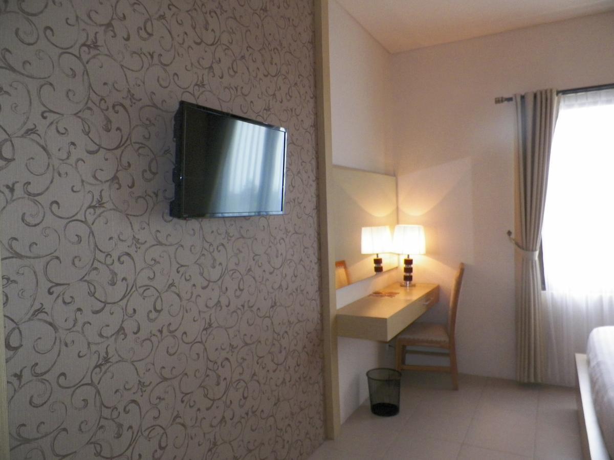 Akasa Hotel Калиуранг Екстериор снимка
