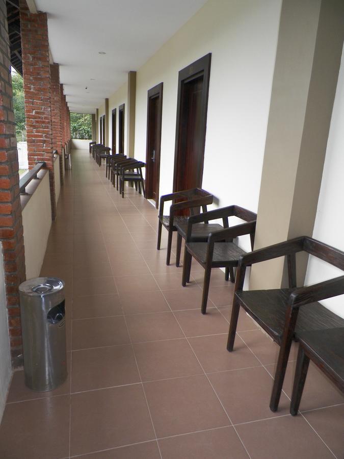 Akasa Hotel Калиуранг Екстериор снимка