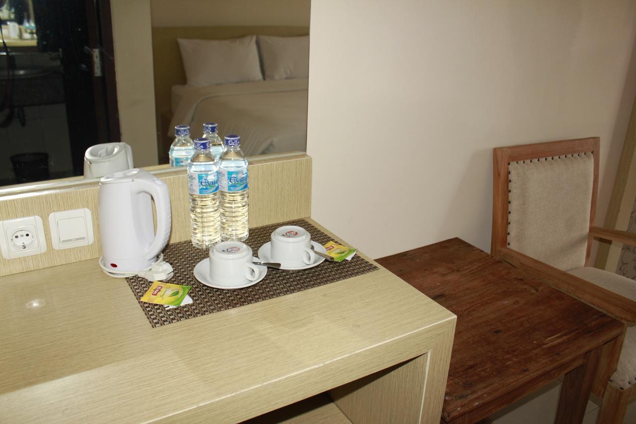 Akasa Hotel Калиуранг Екстериор снимка