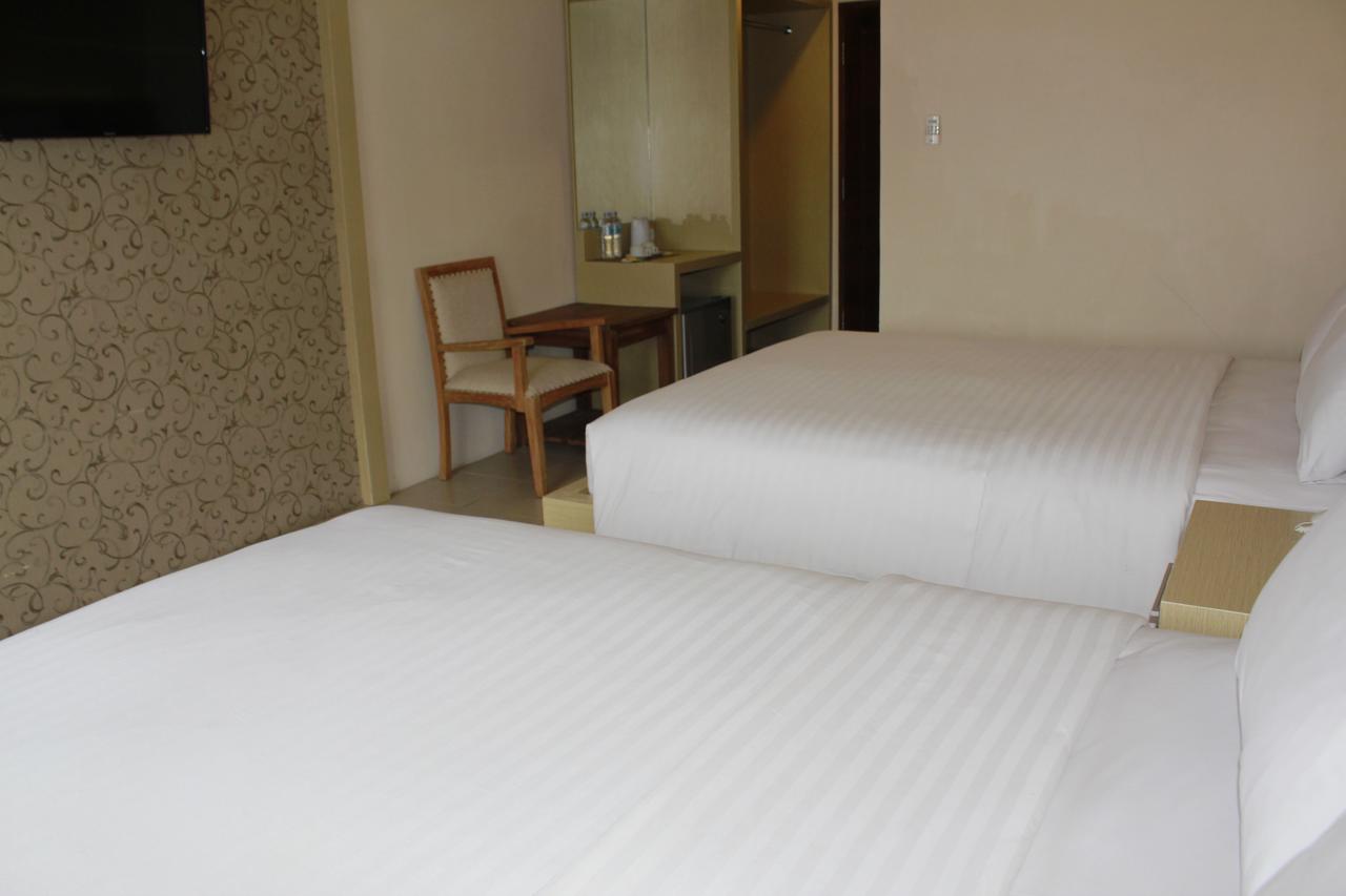 Akasa Hotel Калиуранг Екстериор снимка
